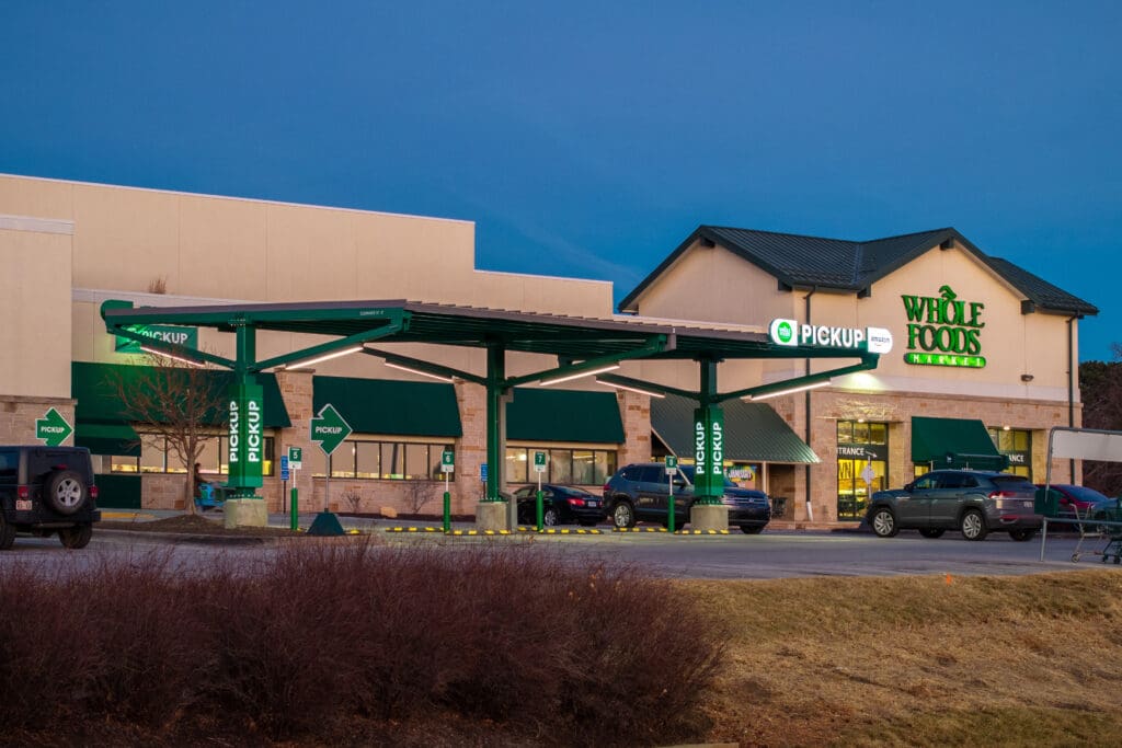 Whole Foods and Amazon pickup location. Covered parking for quick curbside deliveries